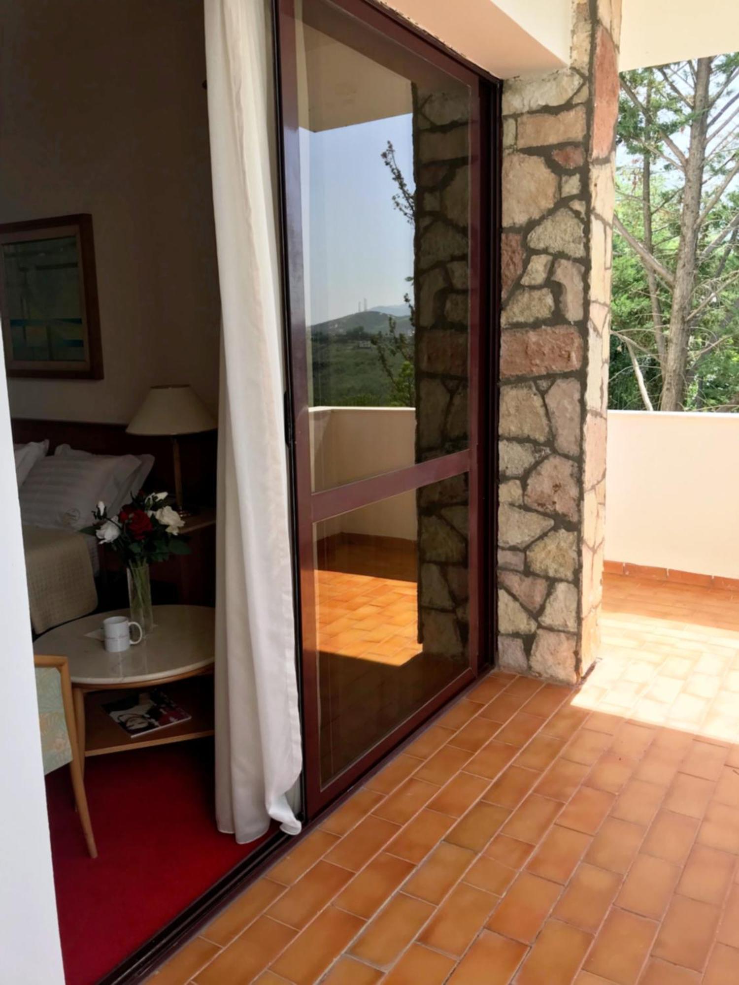 Chateau Linza Resort Tirana Buitenkant foto