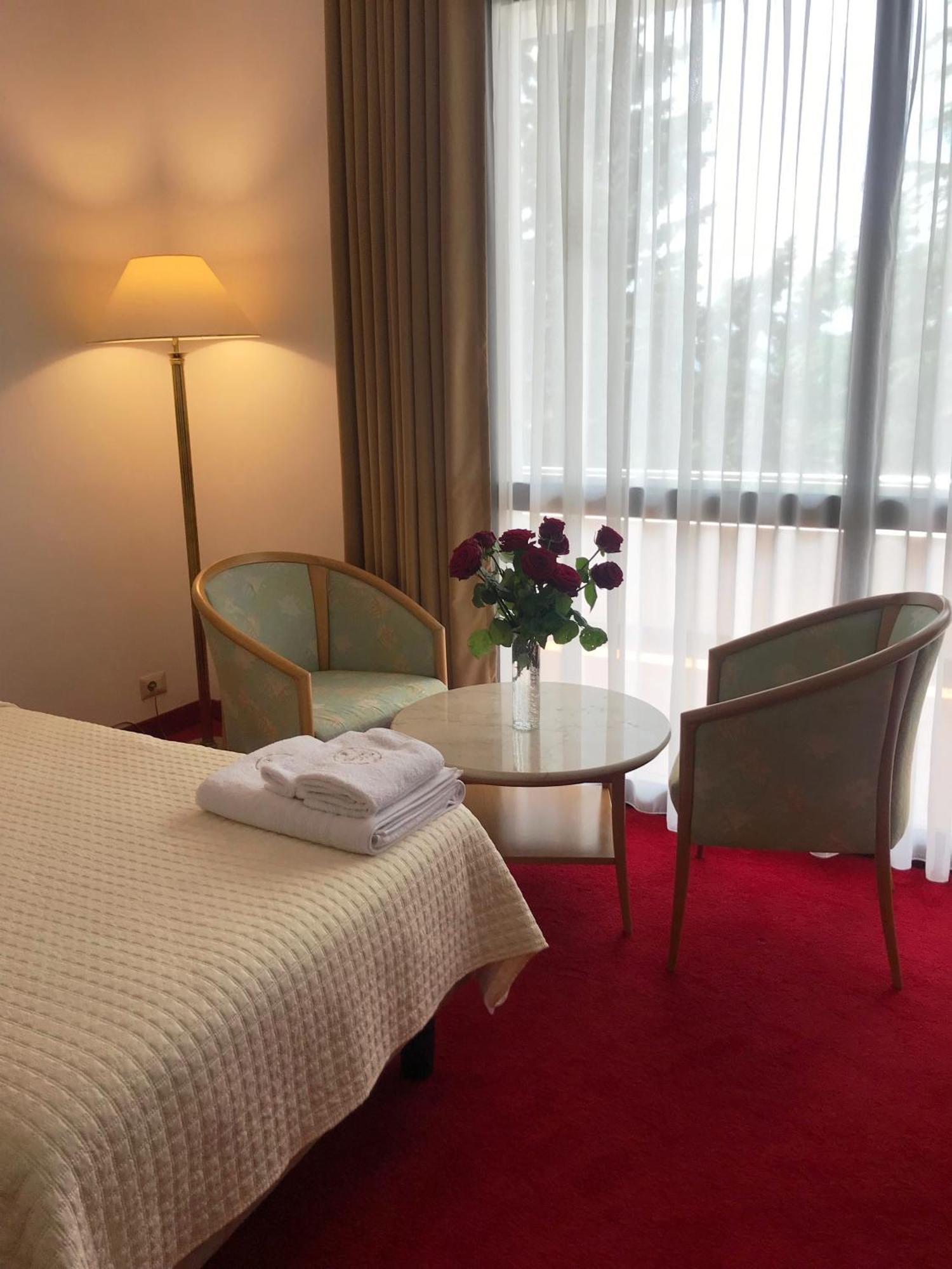 Chateau Linza Resort Tirana Buitenkant foto