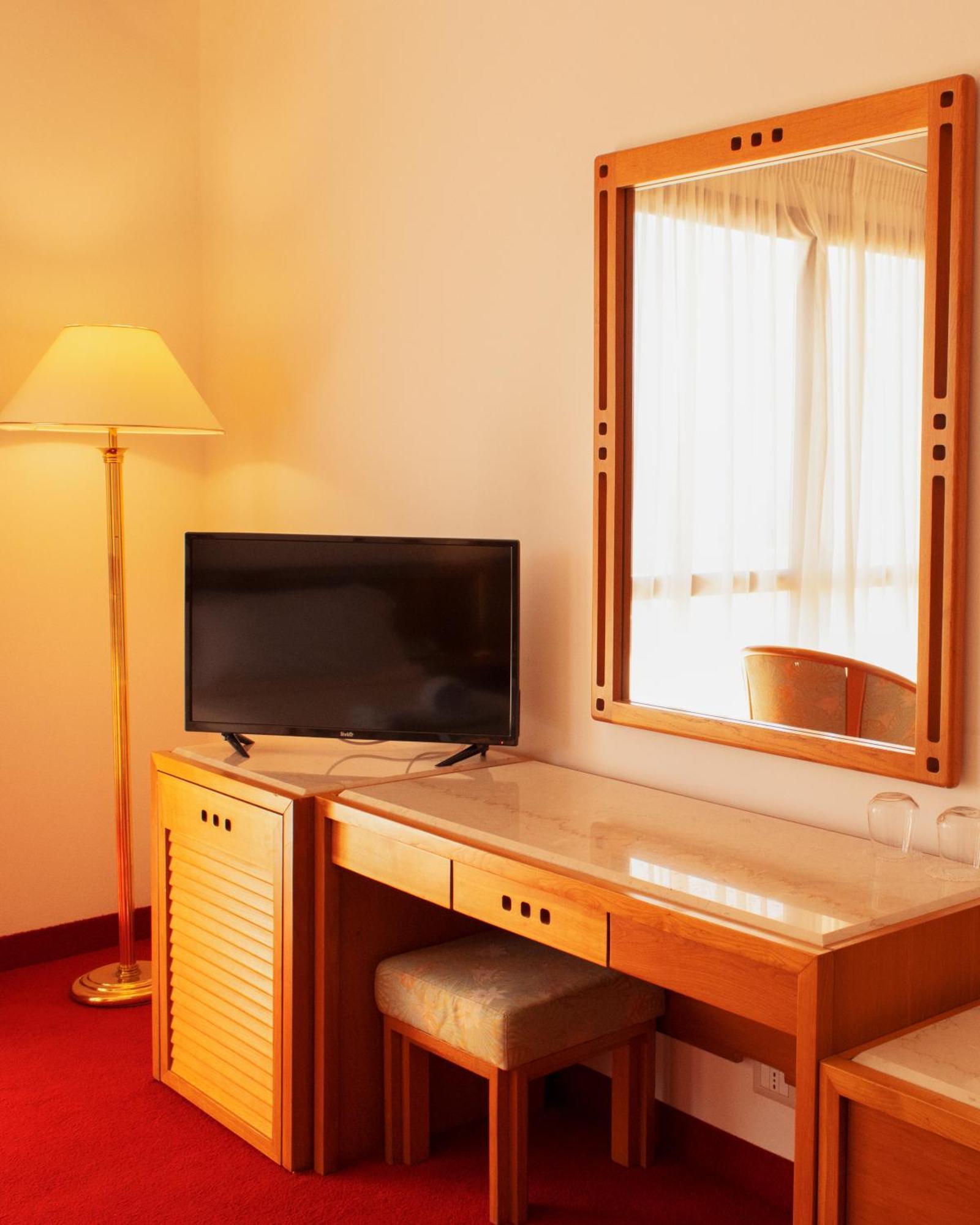 Chateau Linza Resort Tirana Buitenkant foto
