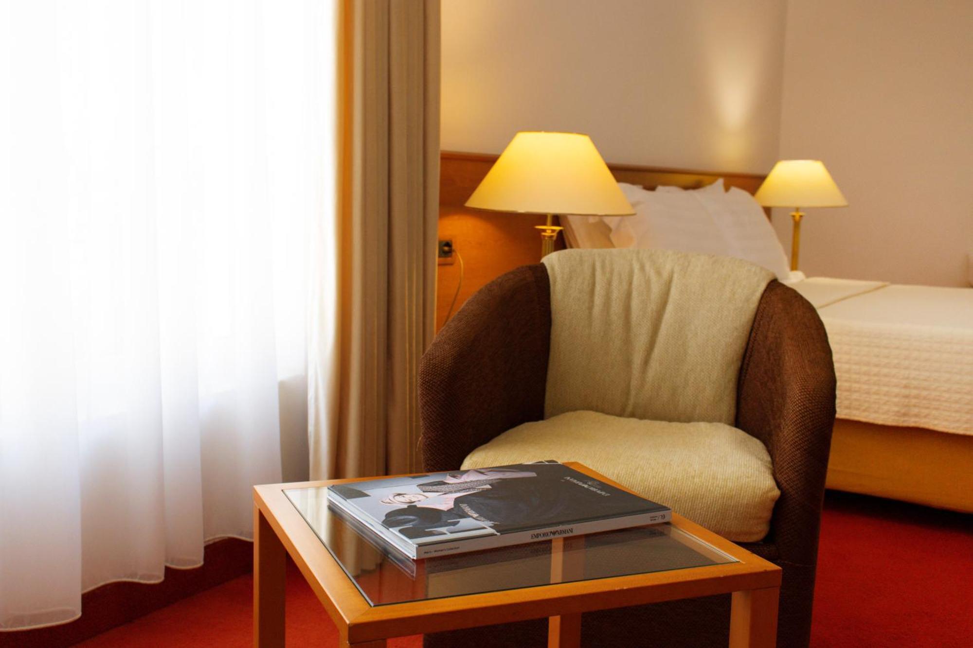 Chateau Linza Resort Tirana Buitenkant foto