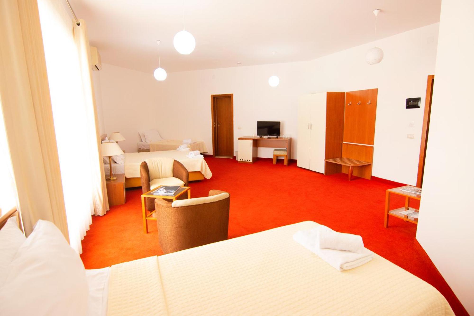 Chateau Linza Resort Tirana Buitenkant foto
